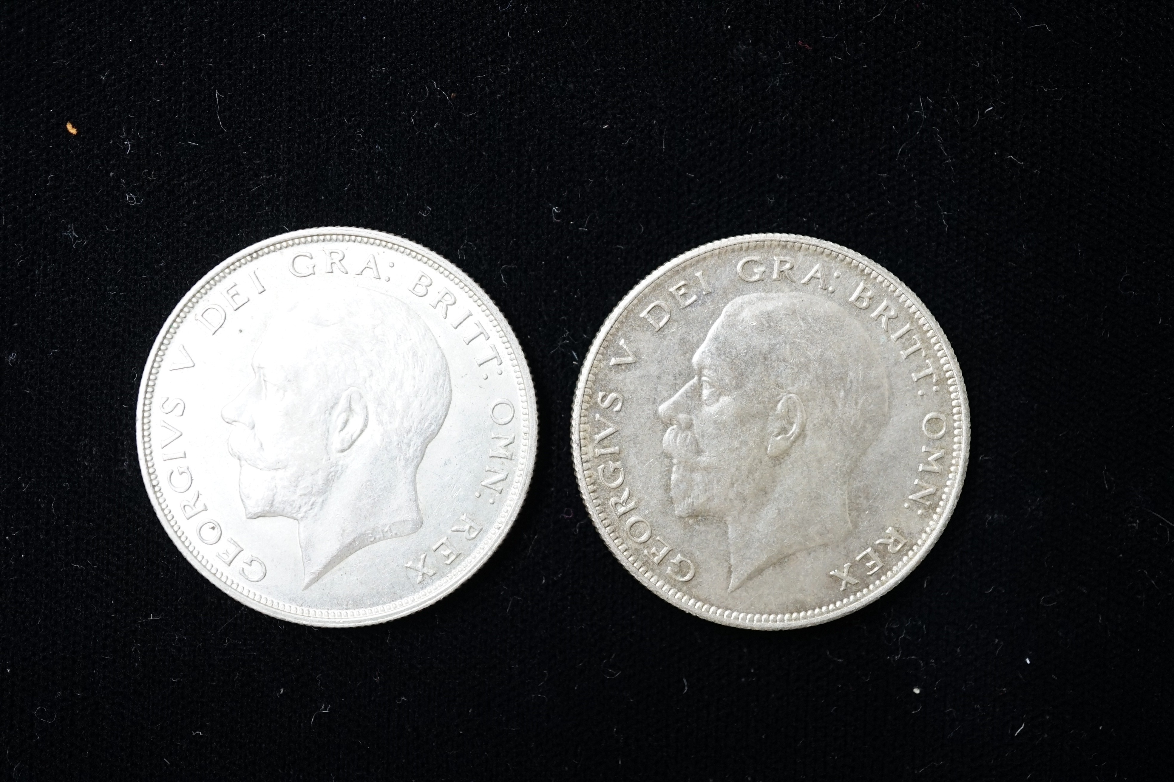 UK coins, two George V half crowns - 1926, probably cleaned otherwise good EF and 1929, good EF